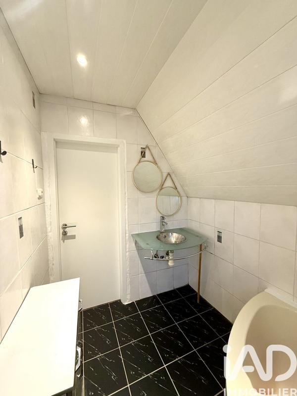 Maison - 95 m² - 4 pièces