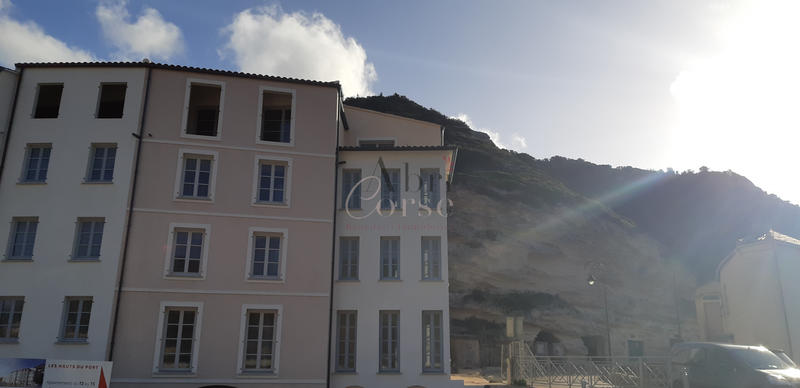 Appartement - 79 m² - 3 pièces