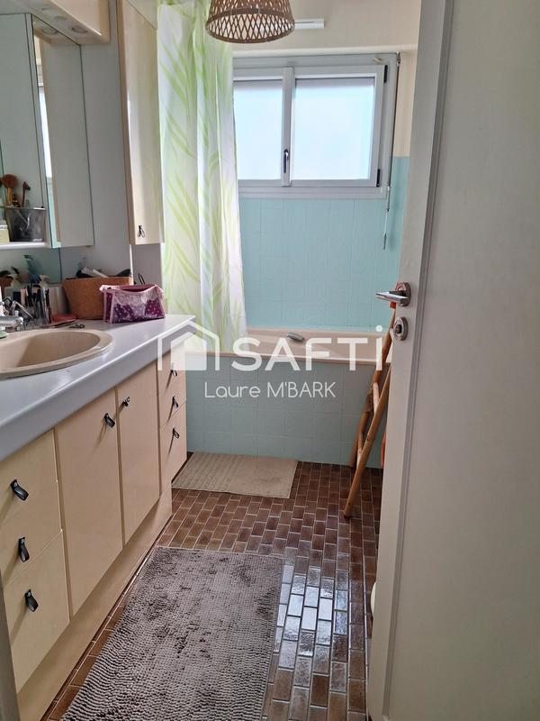 Maison - 169 m² - 11 pièces