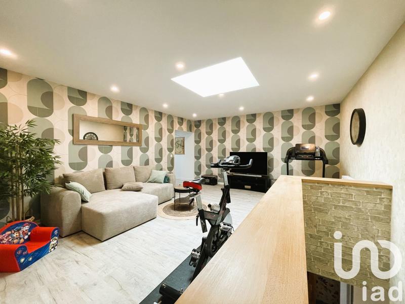 Maison - 255 m² - 6 pièces