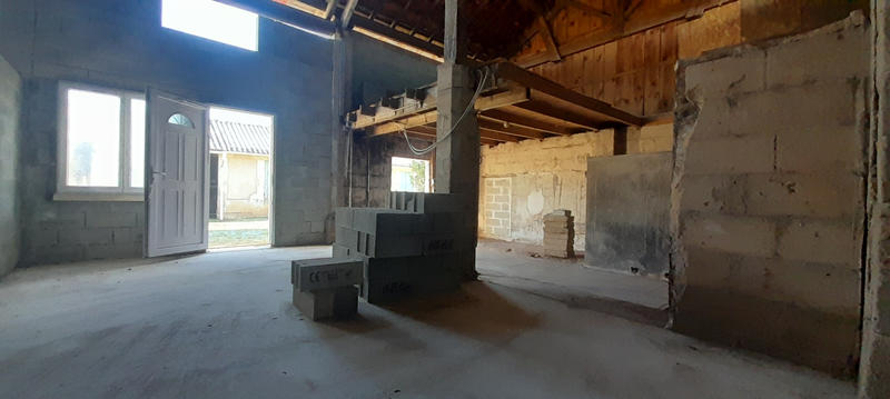 Parking / Garage - 112 m²