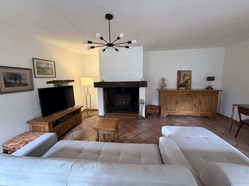 Maison traditionnelle - 180 m² - 5 pièces