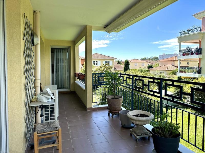 Appartement - 98 m² - 4 pièces