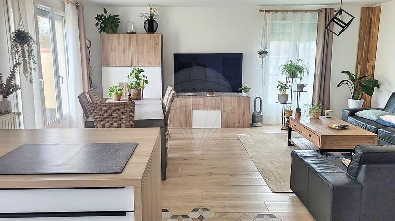 Maison - 82 m² - 5 pièces