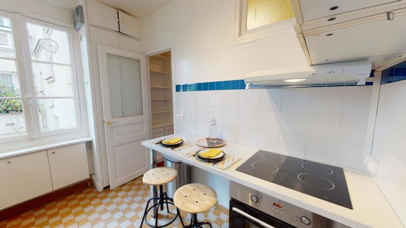 Chambre - 11 m² - 6 pièces