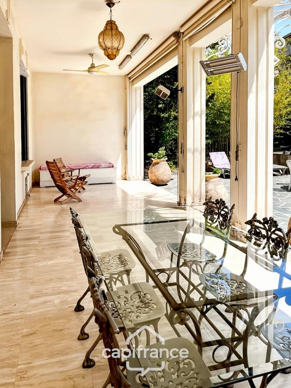 Maison de maîtres - 305 m² - 12 pièces