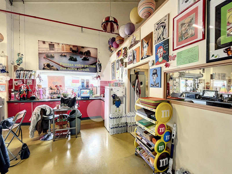 Local commercial - 405 m²