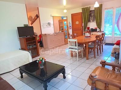 Maison - 90 m² - 5 pièces