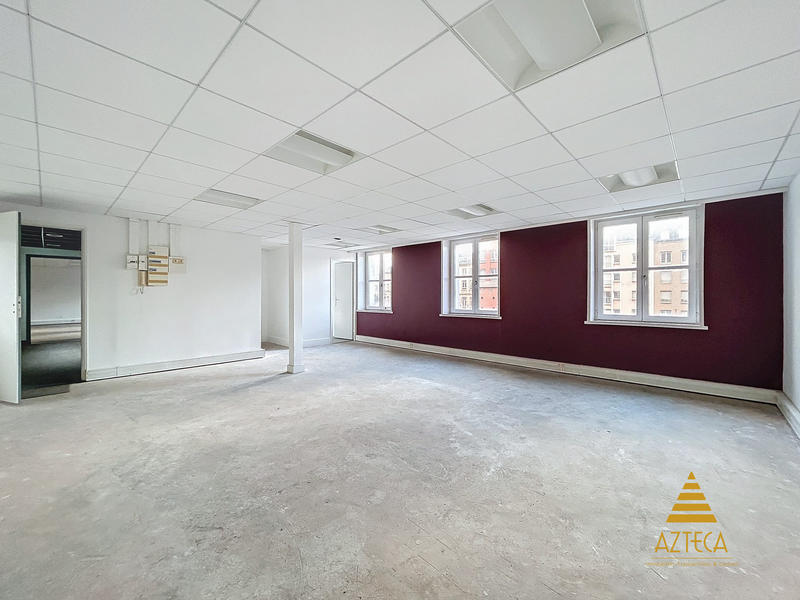 Bureau - 1 002 m²