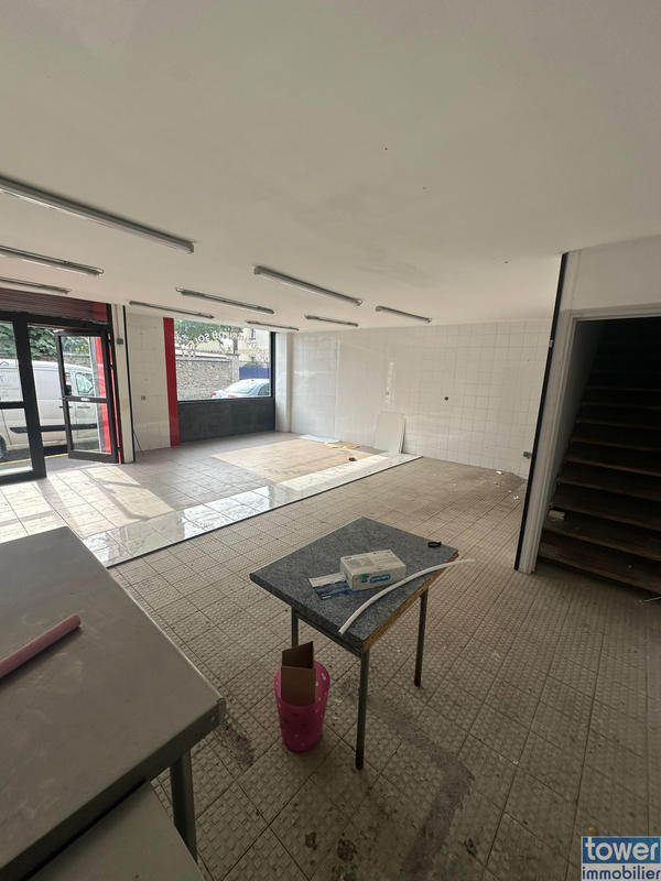 Local commercial - 136 m²