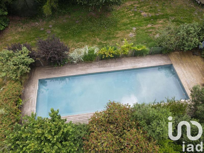 Maison - 245 m² - 7 pièces