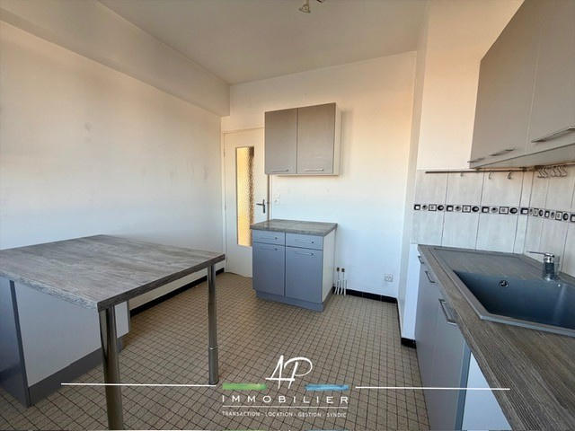 Appartement - 93 m² - 4 pièces