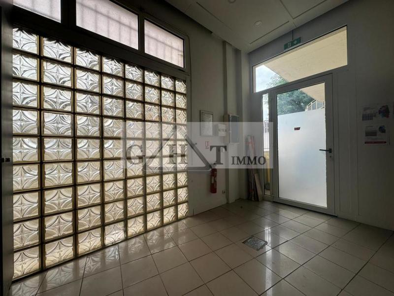 Local commercial - 110 m²