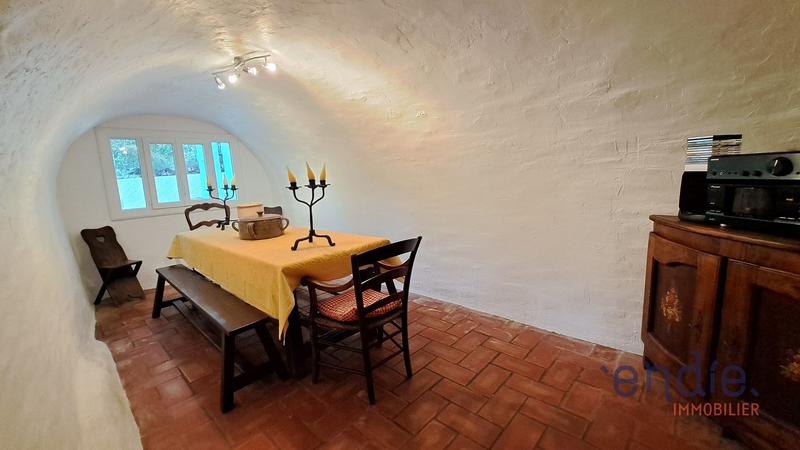 Maison - 198 m² - 8 pièces