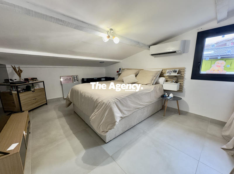 Villa - 203 m² - 9 pièces