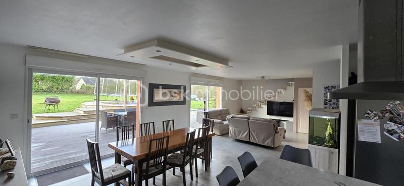 Pavillon - 164 m² - 7 pièces