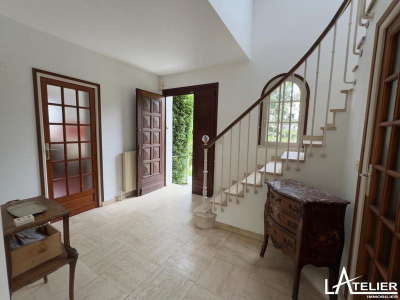 Maison - 170 m² - 10 pièces