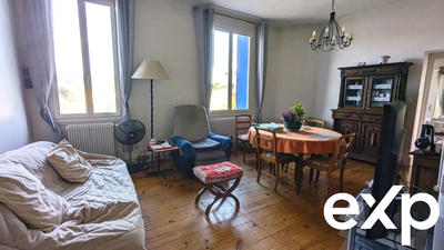 Maison - 207 m² - 10 pièces