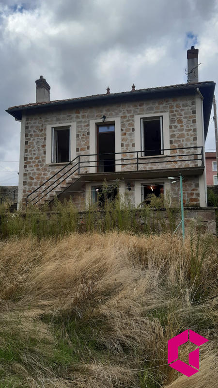 Maison - 80 m² - 5 pièces