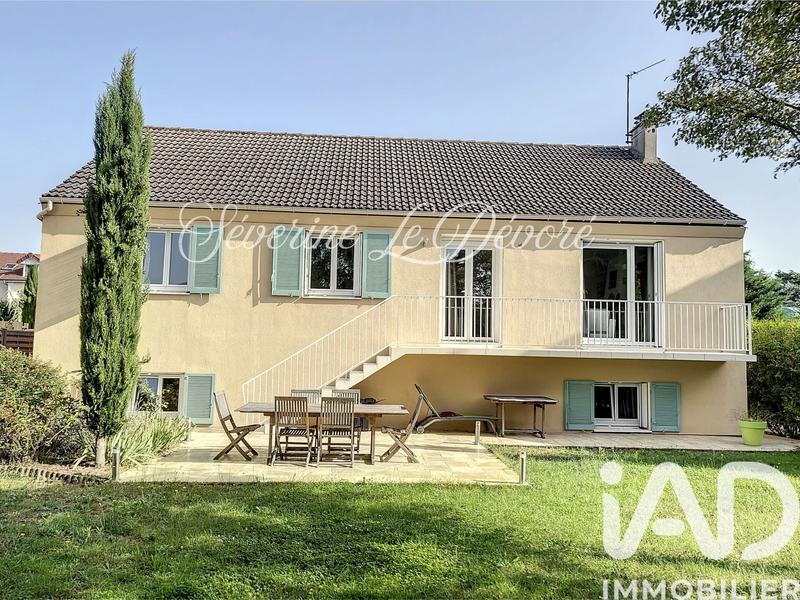Maison - 185 m² - 9 pièces