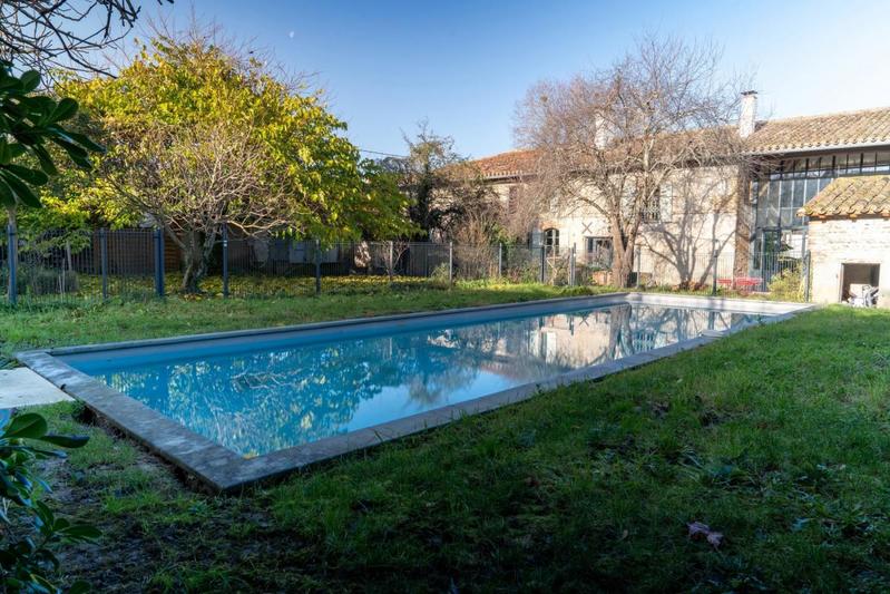 Propriété - 435 m² - 11 pièces