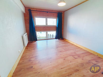 Maison - 91 m² - 4 pièces