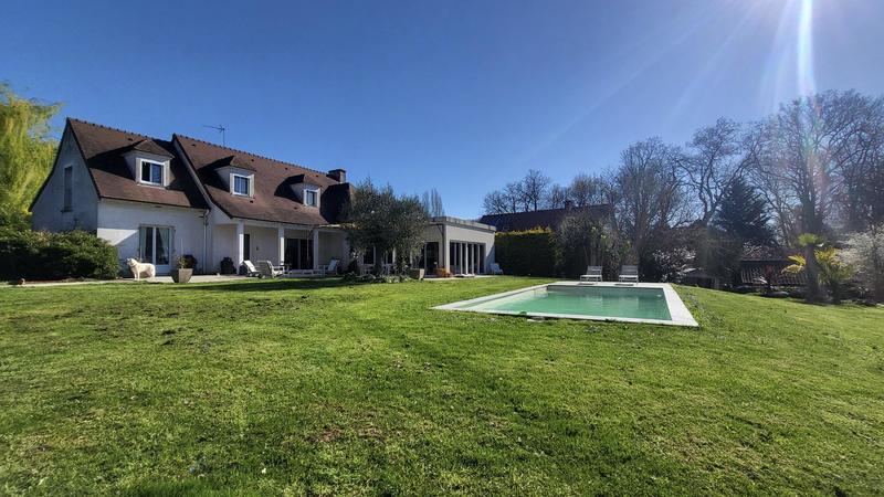 Maison contemporaine - 290 m² - 8 pièces