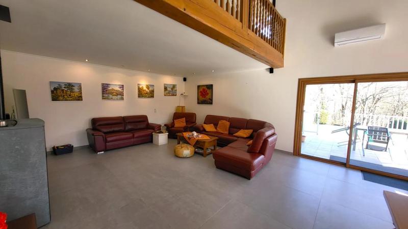 Maison d'architecte - 220 m² - 7 pièces