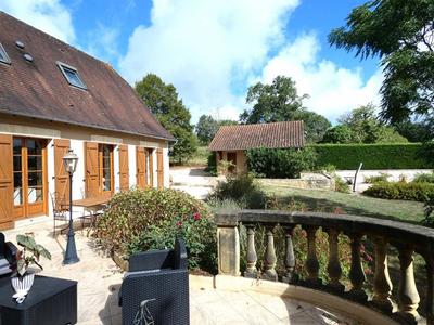 Maison - 200 m² - 8 pièces