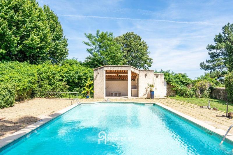 Mas - 635 m² - 20 pièces