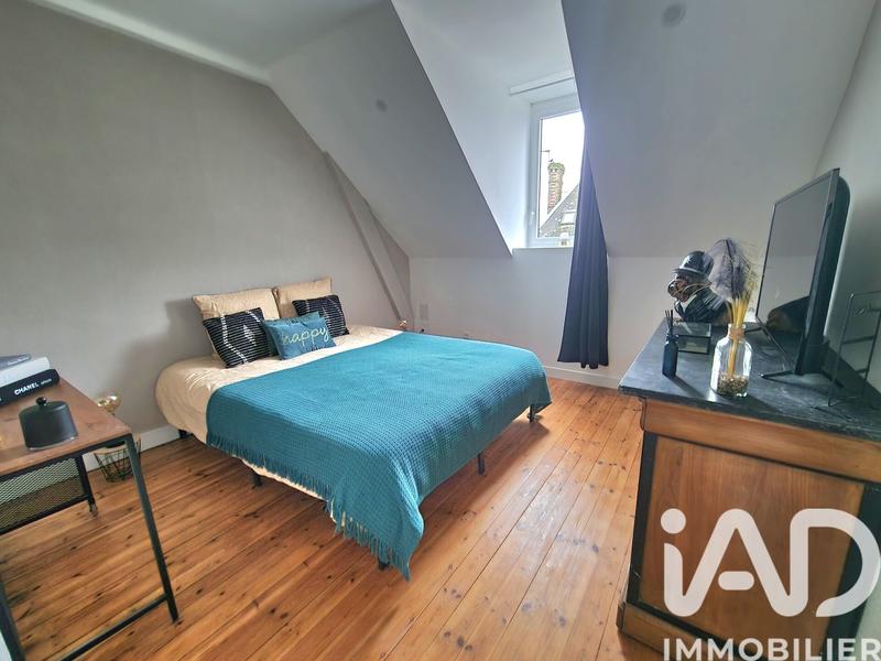 Maison - 267 m² - 10 pièces