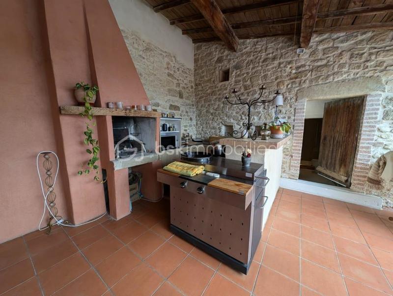 Maison de village - 265 m² - 8 pièces