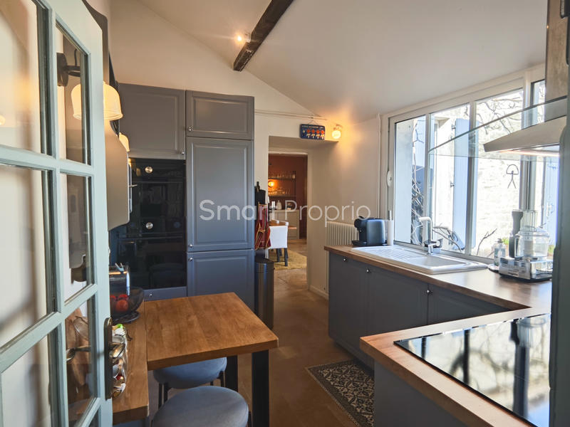 Maison - 300 m² - 9 pièces