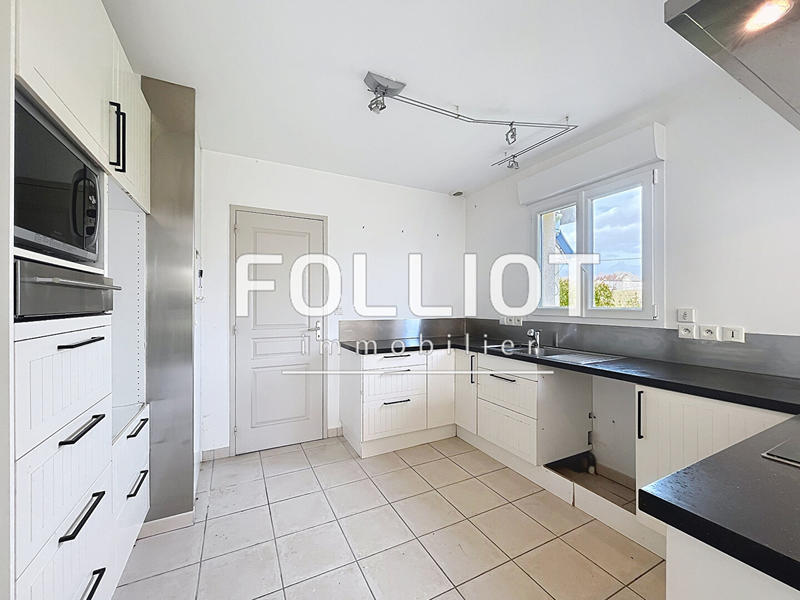 Maison - 76 m² - 4 pièces