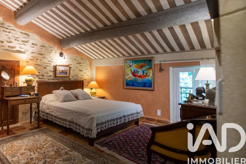 Maison - 343 m² - 14 pièces