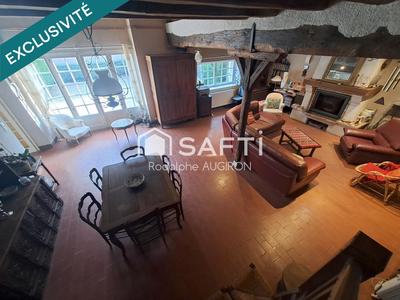 Maison - 215 m² - 7 pièces