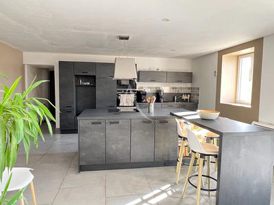 Maison - 164 m² - 5 pièces