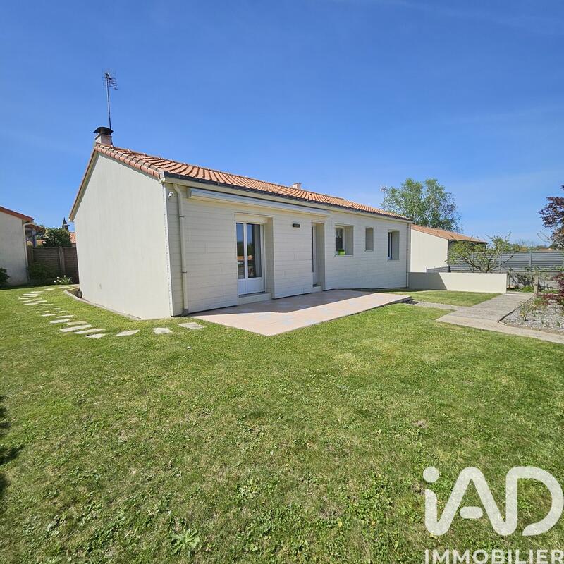 Maison - 93 m² - 4 pièces