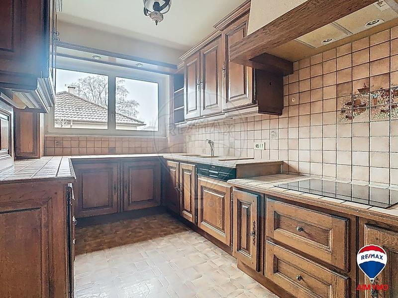 Maison - 219 m² - 8 pièces