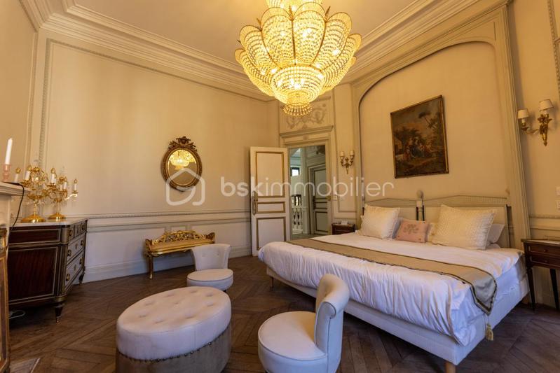 Hôtel particulier - 600 m² - 14 pièces