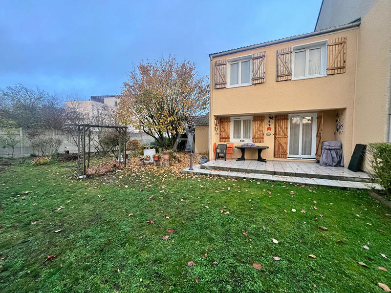 Maison - 94 m² - 4 pièces