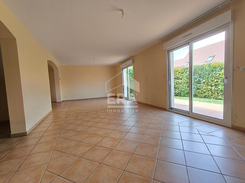 Maison - 204 m² - 6 pièces