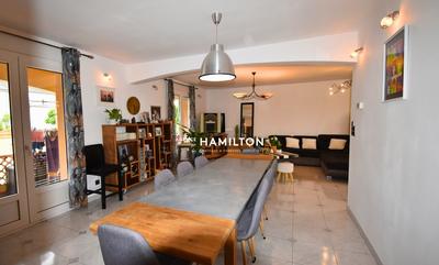 Maison de ville - 138 m² - 5 pièces