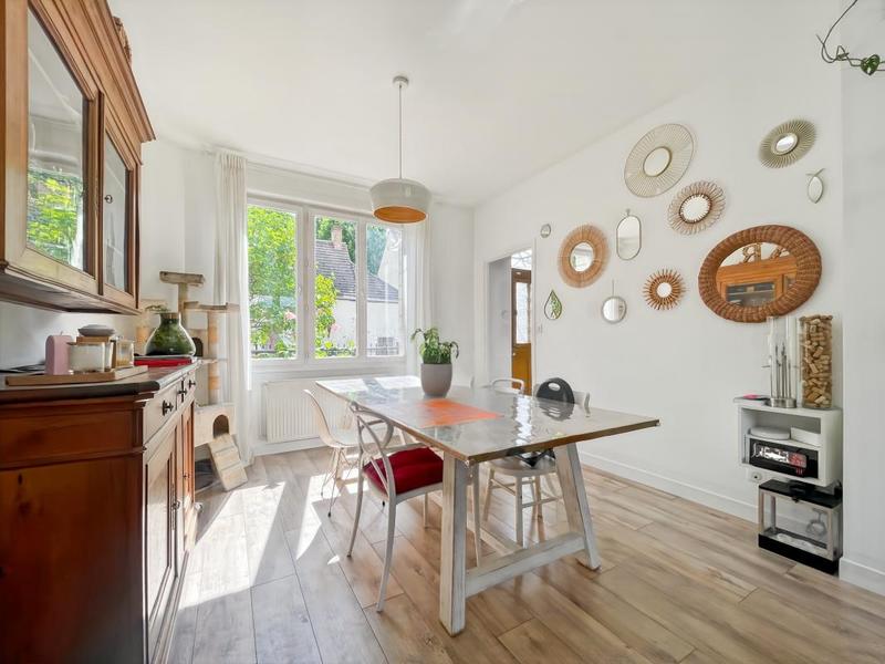 Maison - 107 m² - 6 pièces