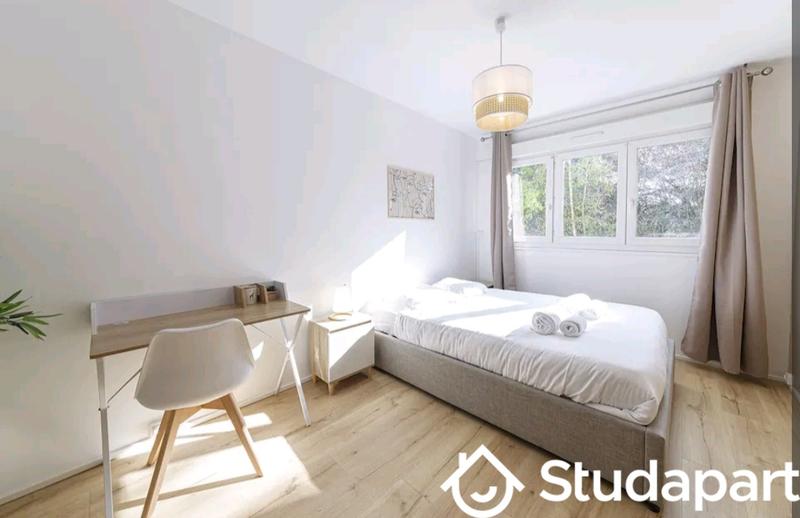 Chambre - 10 m² - 1 pièce