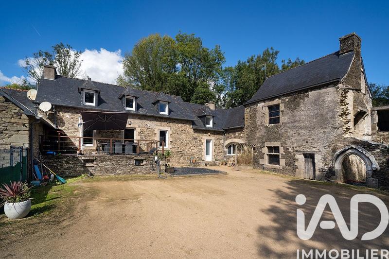 Maison - 486 m² - 17 pièces