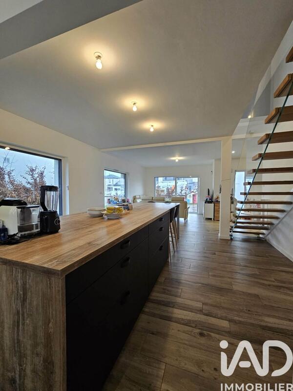 Maison - 140 m² - 6 pièces