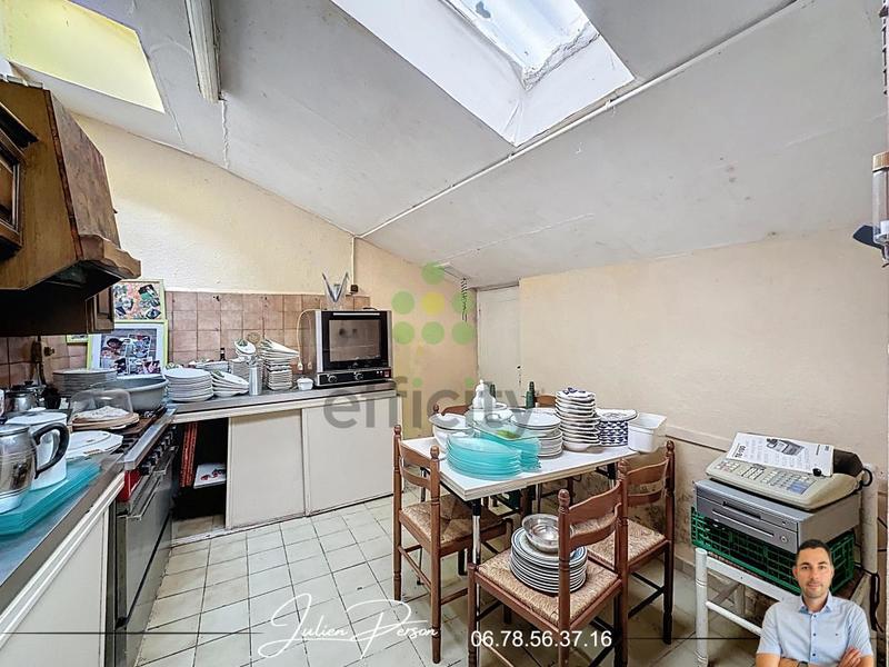 Maison - 211 m² - 9 pièces