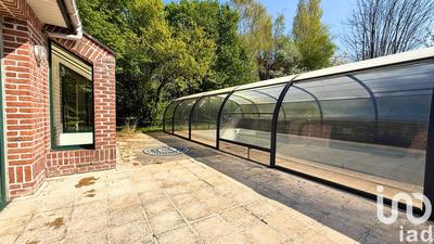 Maison - 242 m² - 10 pièces