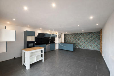 Appartement - 94 m² - 4 pièces